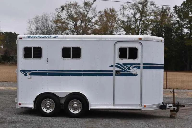 2005 Featherlite 2HST 2 Horse Trailer