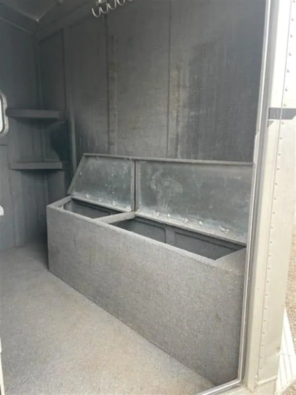 1999 Elite Custom 3 Horse Trailer