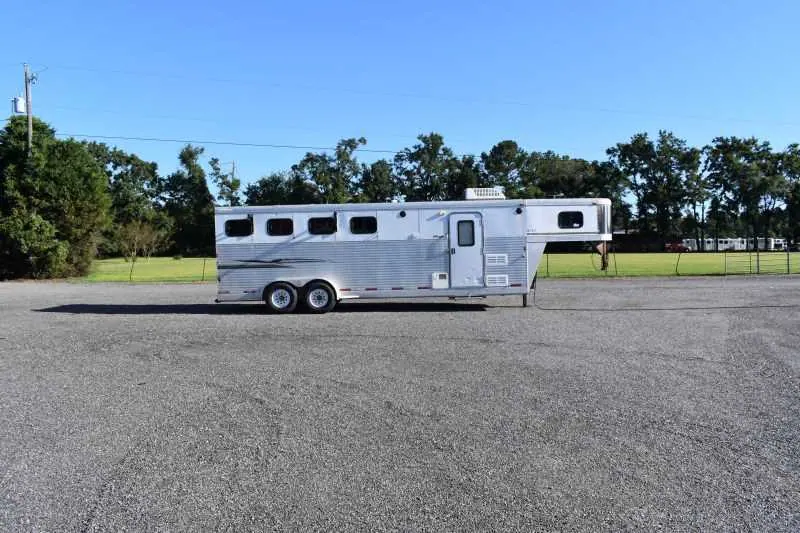 2006 Exiss 7407LQ 4 Horse Trailer with 7' Short Wall