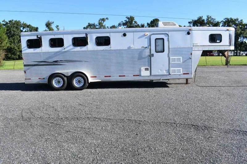 2006 Exiss 7407LQ 4 Horse Trailer with 7' Short Wall