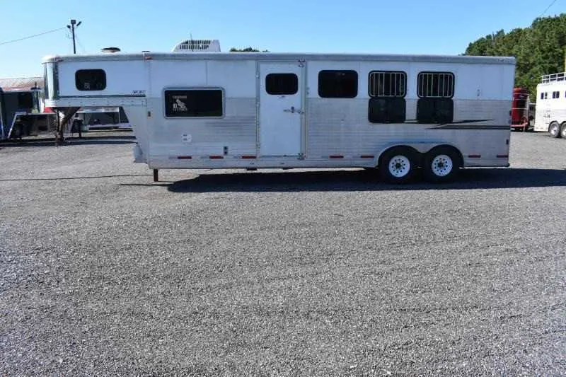 2006 Exiss 7407LQ 4 Horse Trailer with 7' Short Wall