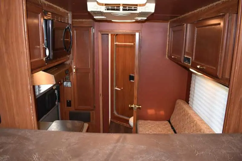 2006 Exiss 7407LQ 4 Horse Trailer with 7' Short Wall
