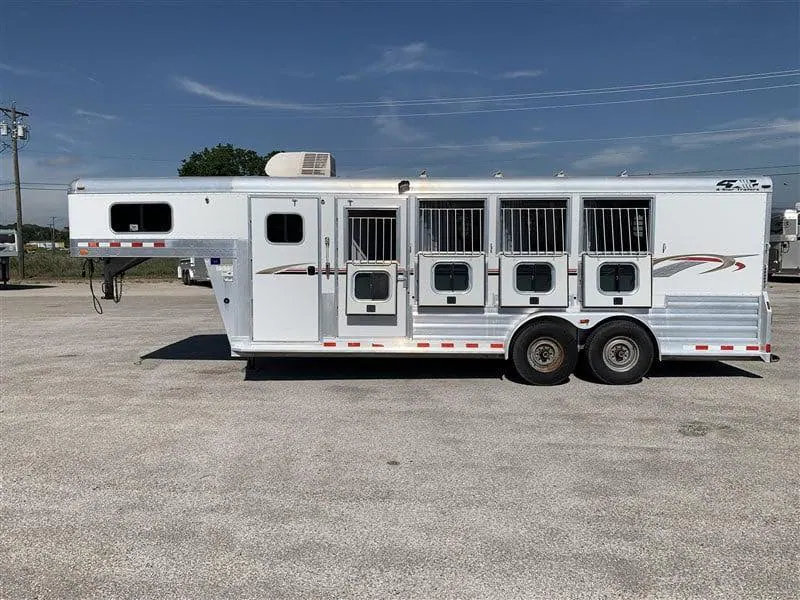 2007 4-Star 4 Horse Slant Gooseneck
