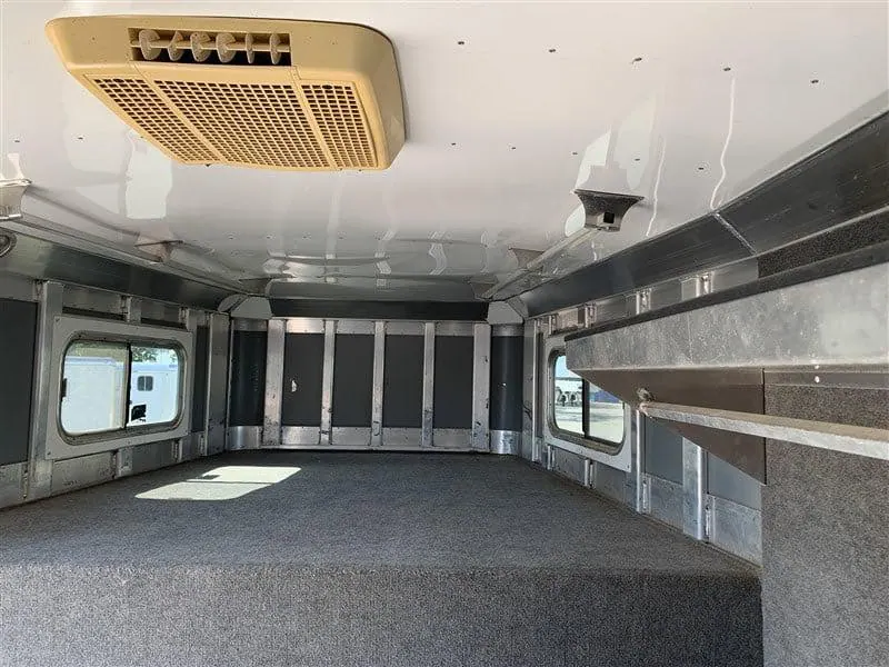 2007 4-Star 4 Horse Slant Gooseneck