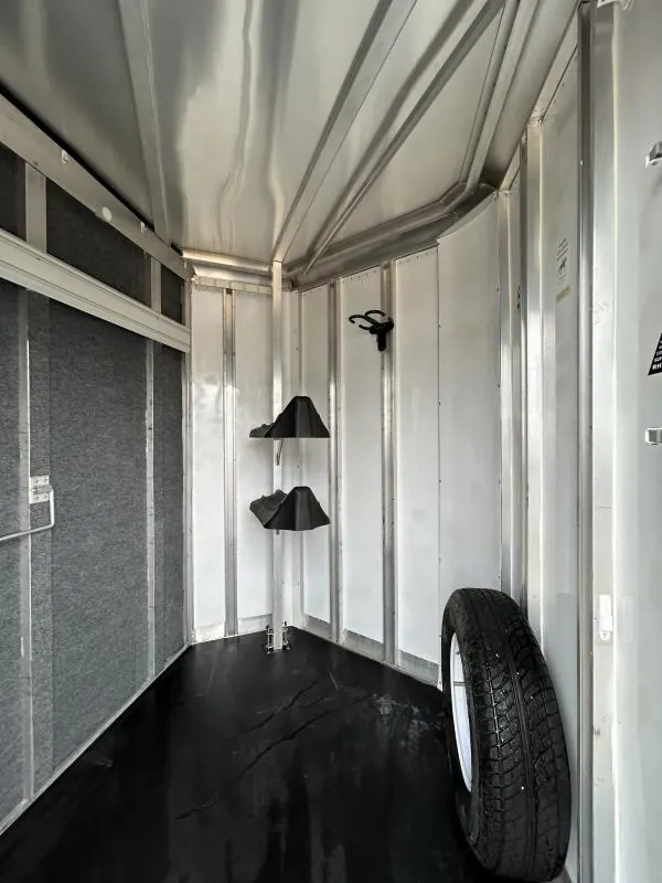 2007 Exiss 2 Horse Trailer