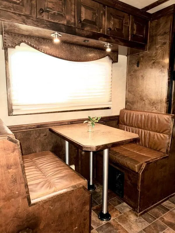 2011 Platinum Coach 4 Horse 15 SW Rear Load Horse Trailer
