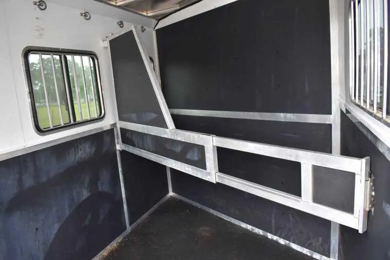 2013 Shadow Straight Load 2 Horse Trailer