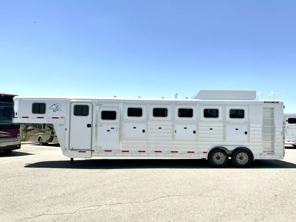 2015 Sooner 6 Horse Gooseneck