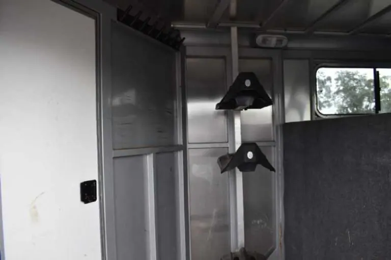 2018 Adam 7304GN 3 Horse Trailer