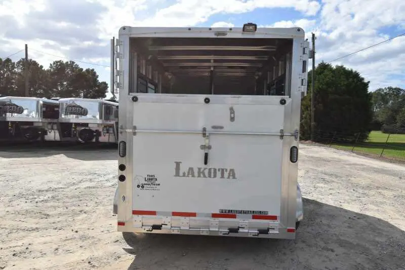 2018 Lakota 2HBPST 2 Horse Trailer