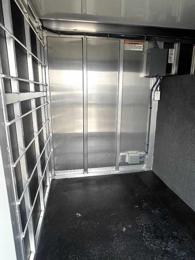 2026 Shadow 10 Pen Supreme Gooseneck Stock Combo Trailer