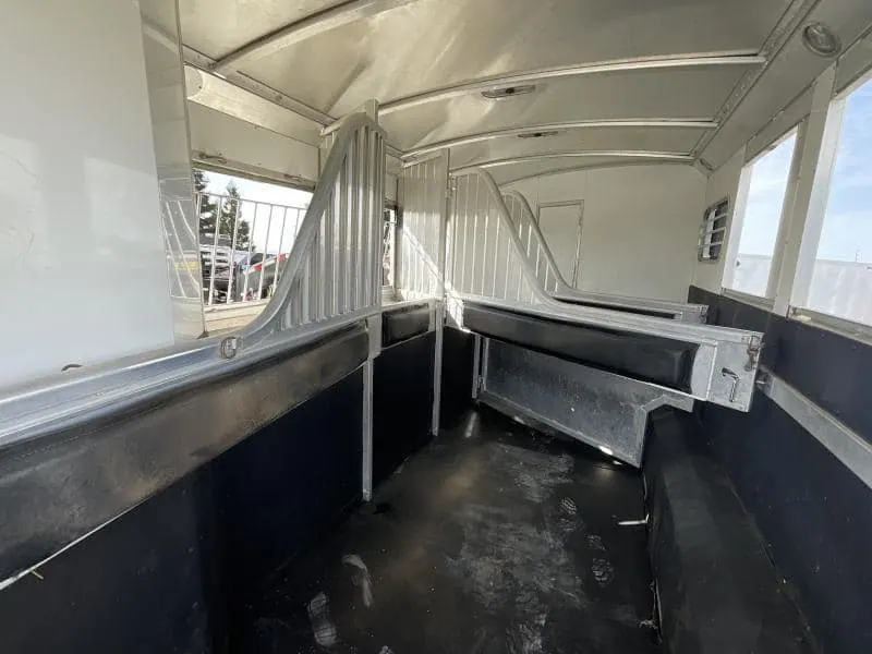 2008 4-Star Trailer 4 horse 12ft Outlaw LQ