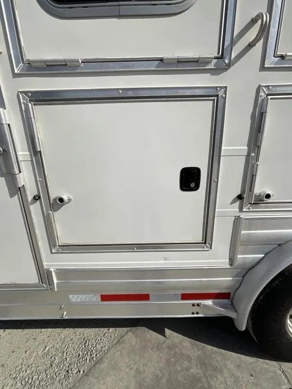 2008 4-Star Trailer 4 horse 12ft Outlaw LQ