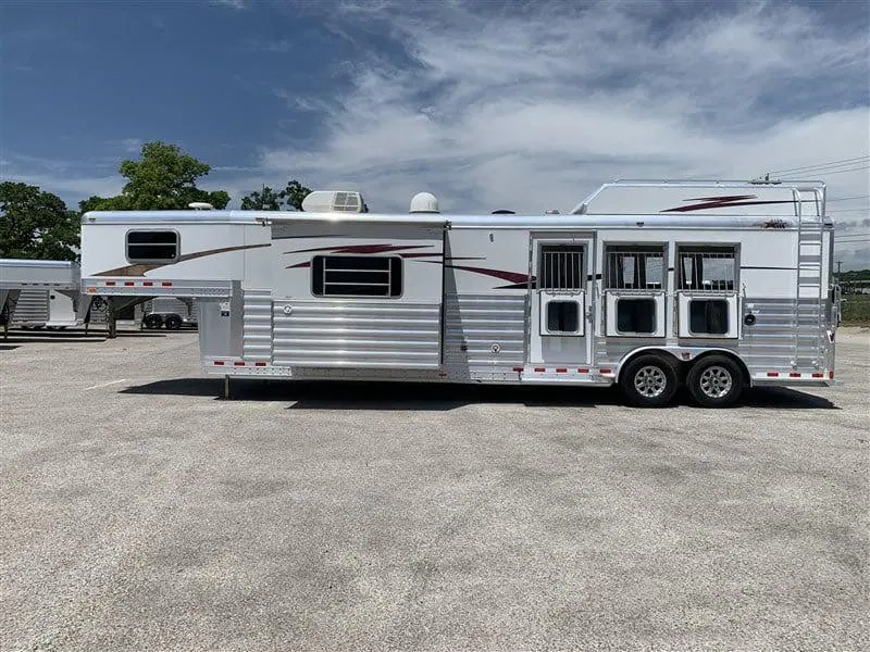 2014 4-Star 3 Horse Slant Living Quarters Outlaw Conversions