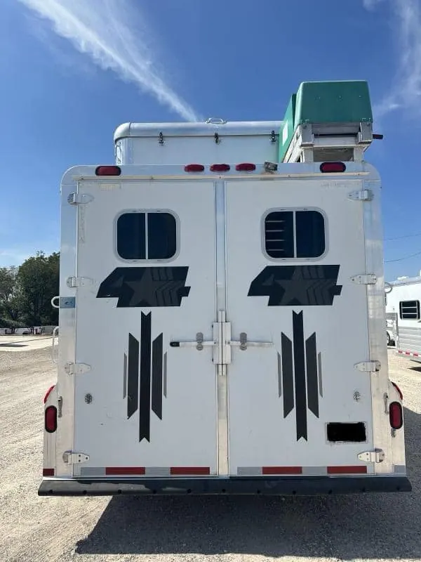 2007 4 Star 4 Horse 14' Outlaw LQ Slide Out