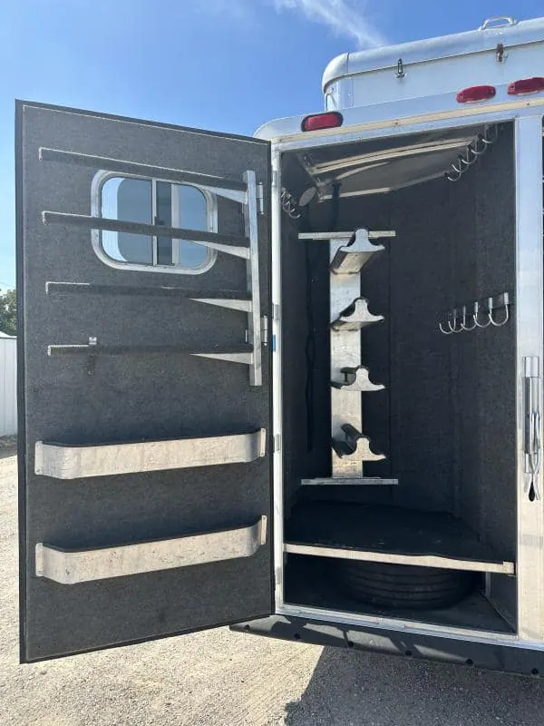 2007 4 Star 4 Horse 14' Outlaw LQ Slide Out