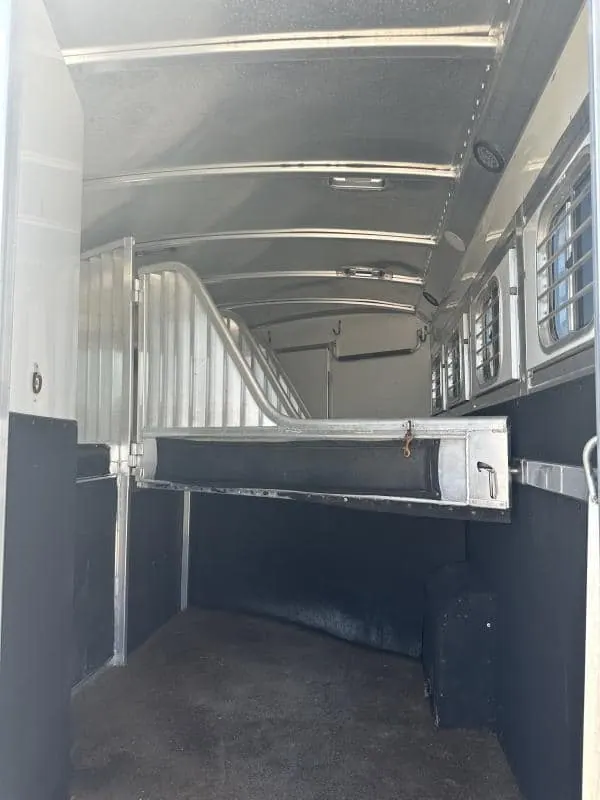 2007 4 Star 4 Horse 14' Outlaw LQ Slide Out