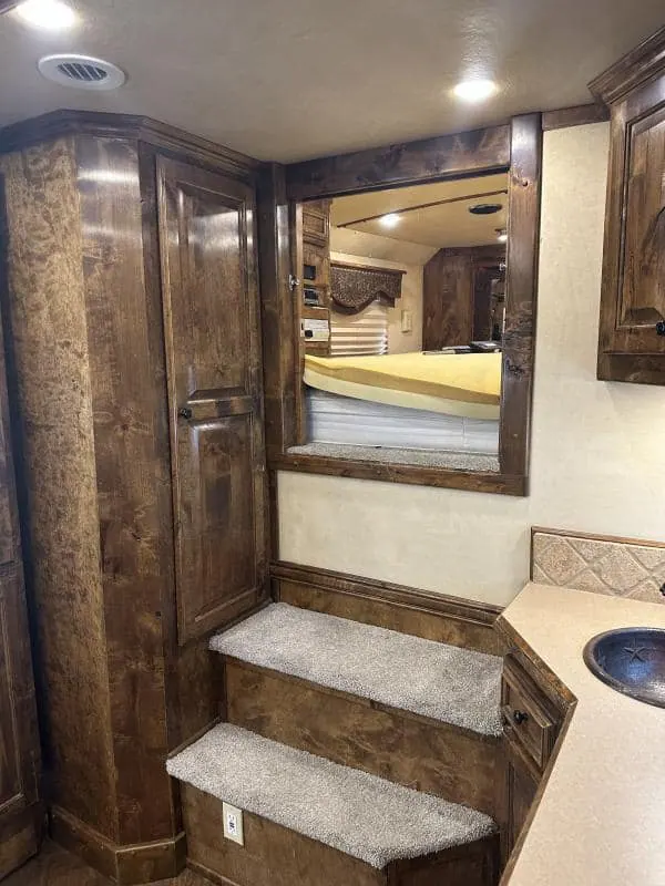2007 4 Star 4 Horse 14' Outlaw LQ Slide Out