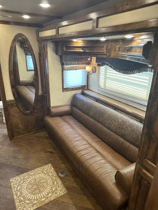 2007 4 Star 4 Horse 14' Outlaw LQ Slide Out