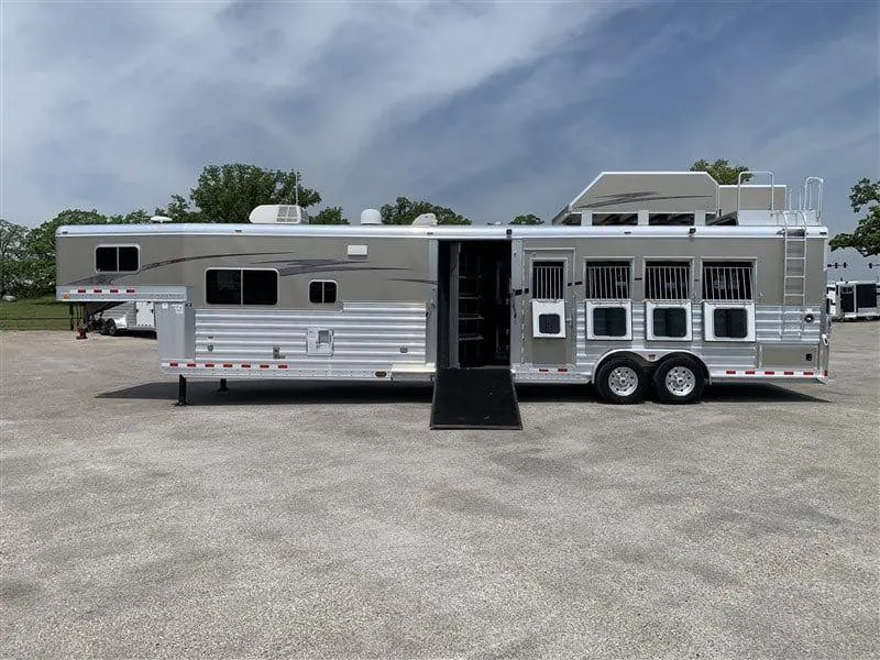 2014 4-Star 4 Horse Slant Living Quarters Outlaw Conversions