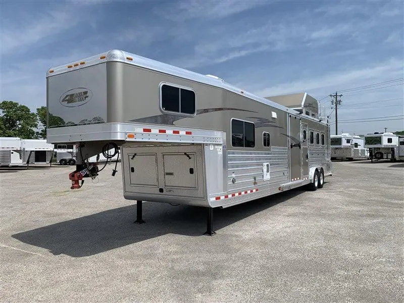 2014 4-Star 4 Horse Slant Living Quarters Outlaw Conversions