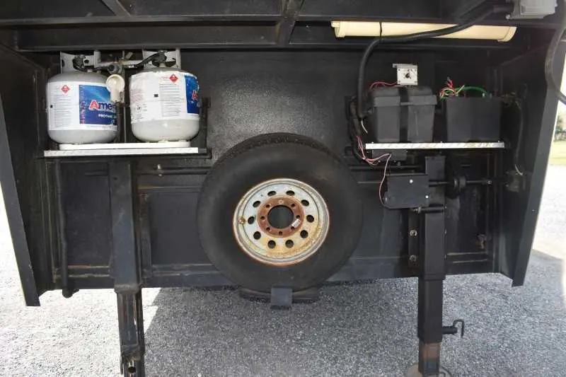 2007 American Spirit 8308LQ 3 Horse Trailer with 8' Short Wall