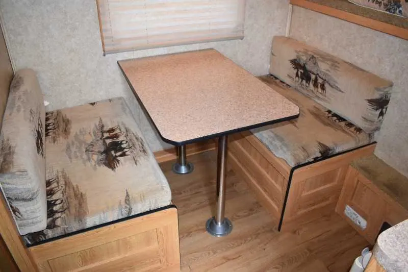 2007 American Spirit 8308LQ 3 Horse Trailer with 8' Short Wall