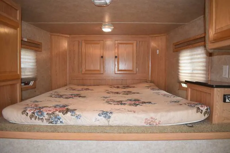 2007 American Spirit 8308LQ 3 Horse Trailer with 8' Short Wall