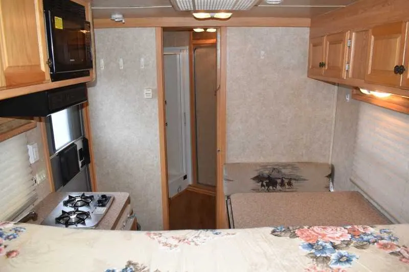 2007 American Spirit 8308LQ 3 Horse Trailer with 8' Short Wall