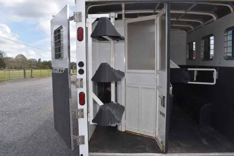 2007 American Spirit 8308LQ 3 Horse Trailer with 8' Short Wall