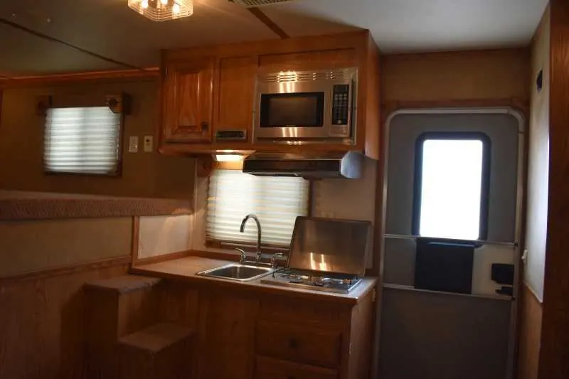 2007 American Spirit 8410GLQ 4 Horse Trailer with 10' Short Wall