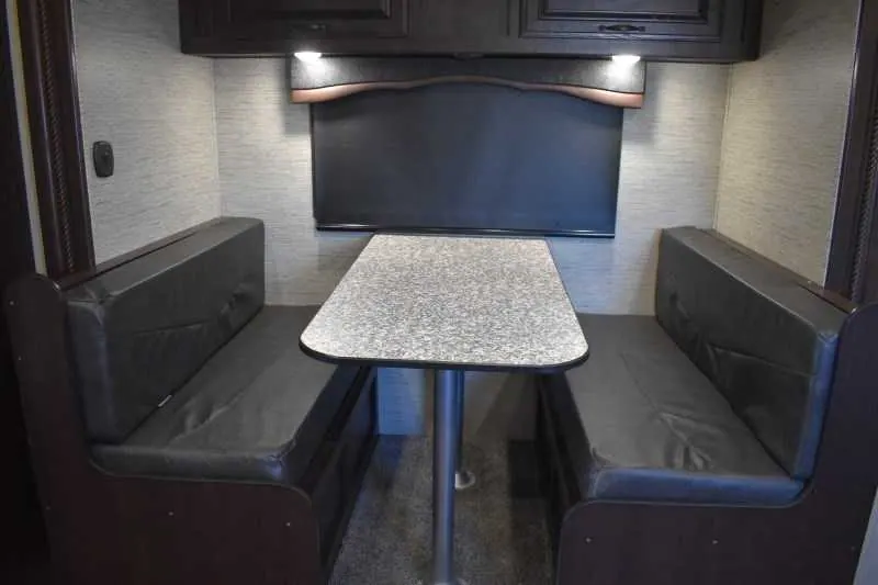 2022 Bison Desperado 8413BG 4 Horse Trailer with 13' Short Wall