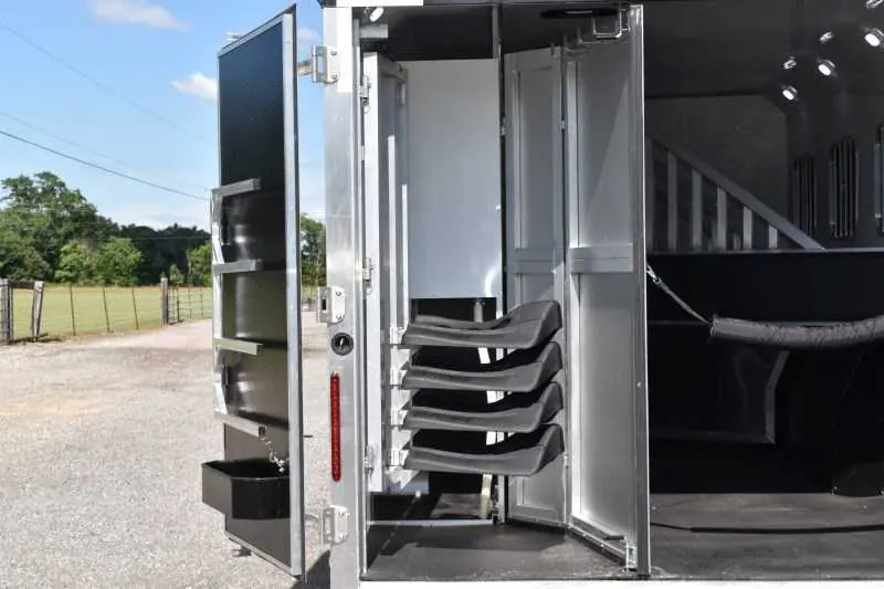 2022 Bison Desperado 8413BG 4 Horse Trailer with 13' Short Wall