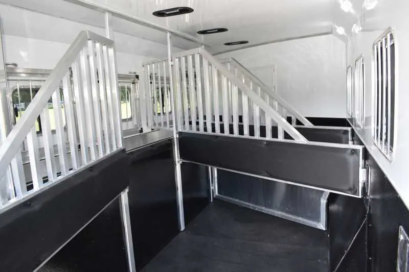 2022 Bison Desperado 8413BG 4 Horse Trailer with 13' Short Wall