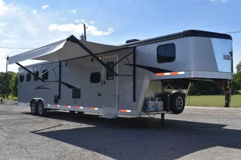 2022 Bison Desperado 8413BG 4 Horse Trailer with 13' Short Wall