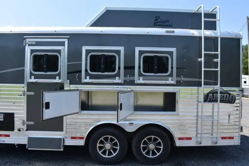 2020 Bison Laredo 3 Horse Trailer with 11' Short Wall