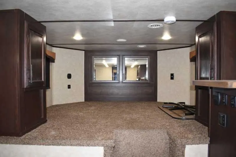 2020 Bison Laredo 3 Horse Trailer with 11' Short Wall