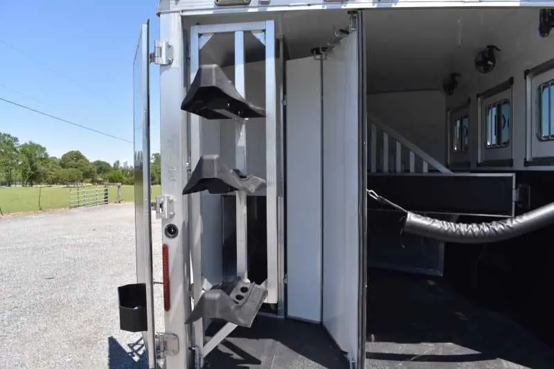 2020 Bison Laredo 3 Horse Trailer with 11' Short Wall