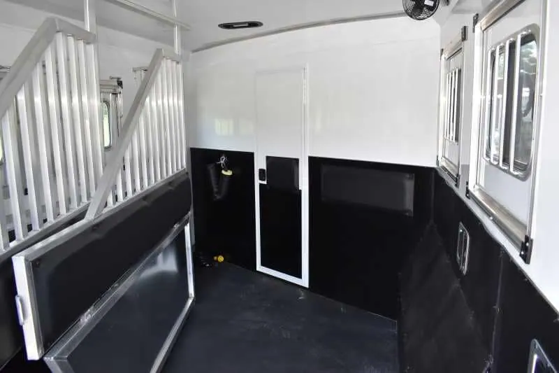 2020 Bison Laredo 3 Horse Trailer with 11' Short Wall