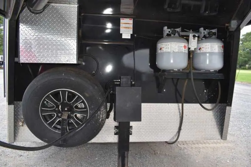 2015 Bison Ranger 3LQ Horse Trailer with 10' Short Wall