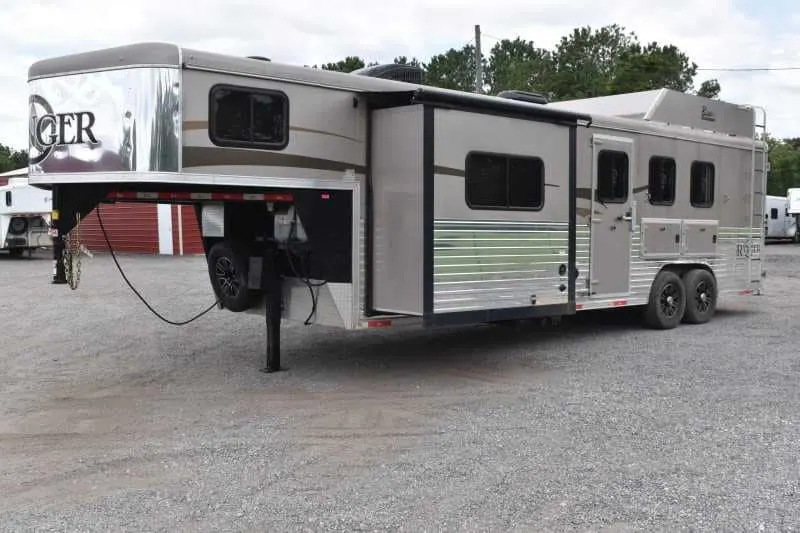 2015 Bison Ranger 3LQ Horse Trailer with 10' Short Wall