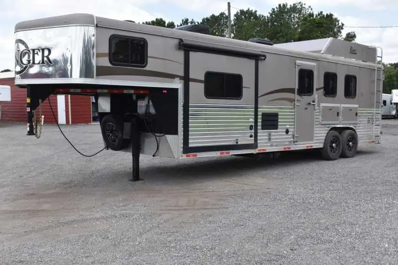 2015 Bison Ranger 3LQ Horse Trailer with 10' Short Wall