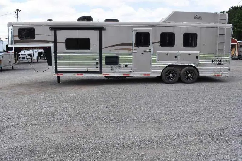 2015 Bison Ranger 3LQ Horse Trailer with 10' Short Wall