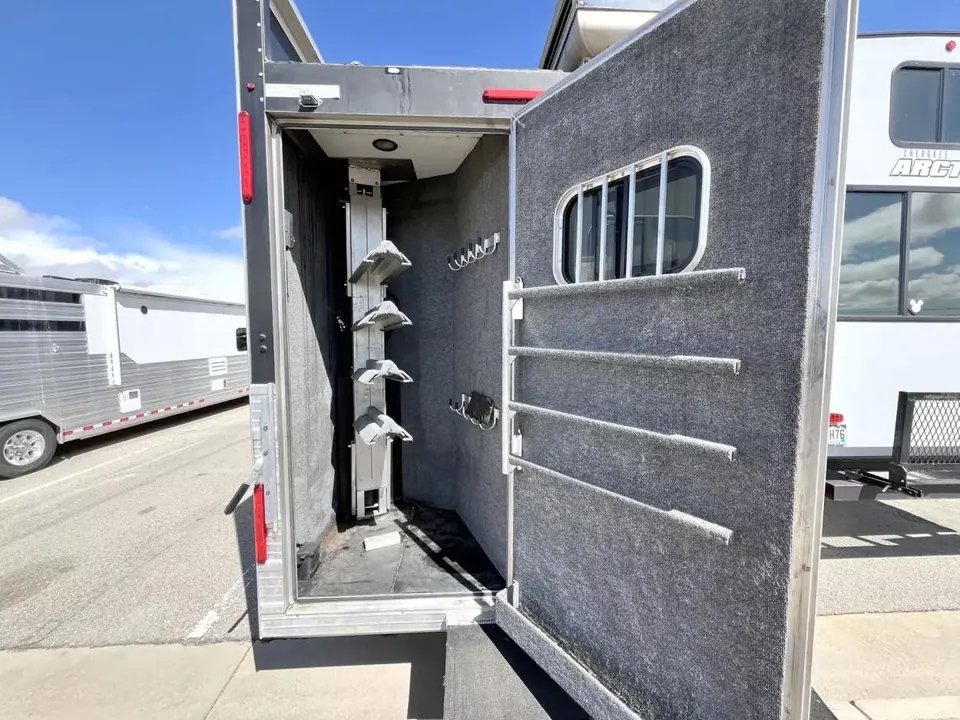 2013 Bloomer 4 Horse Living Quarter 16' Shortwall