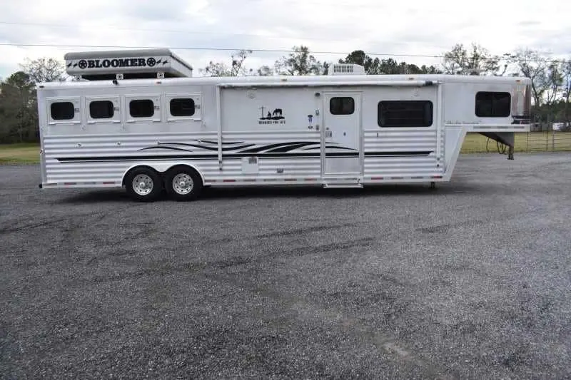 2003 Bloomer 8414LQ 4 Horse Trailer with 14' Short Wall