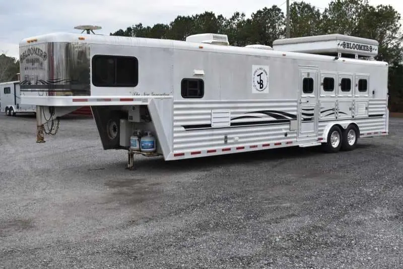 2003 Bloomer 8414LQ 4 Horse Trailer with 14' Short Wall