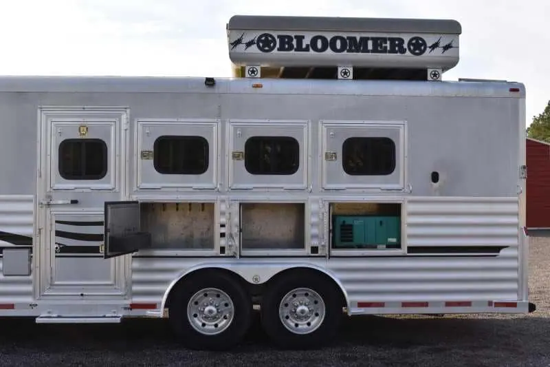 2003 Bloomer 8414LQ 4 Horse Trailer with 14' Short Wall