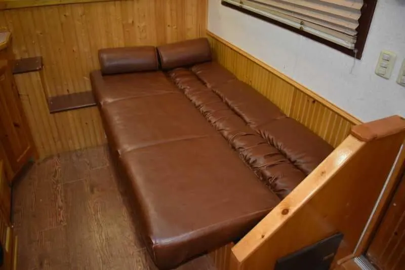 2003 Bloomer 8414LQ 4 Horse Trailer with 14' Short Wall