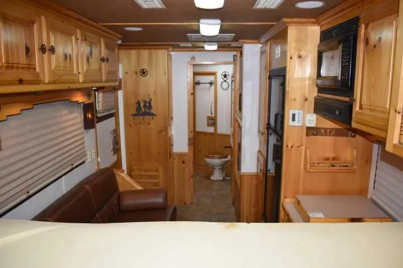 2003 Bloomer 8414LQ 4 Horse Trailer with 14' Short Wall