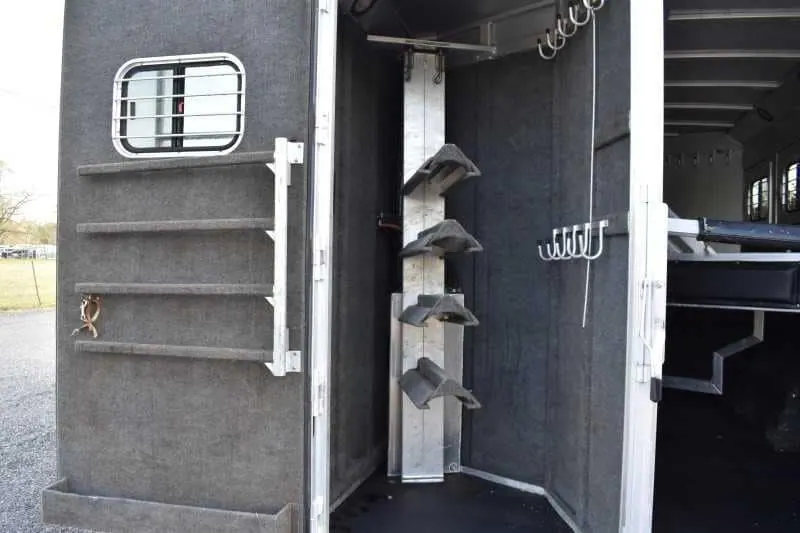 2003 Bloomer 8414LQ 4 Horse Trailer with 14' Short Wall